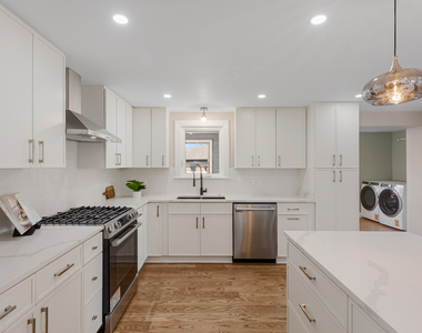 606 S York Street - Photo Thumbnail 19