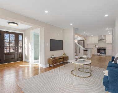 606 S York Street - Photo Thumbnail 7