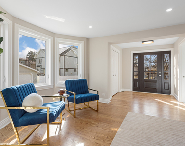 606 S York Street - Photo Thumbnail 9