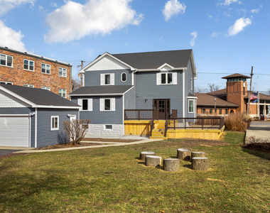 606 S York Street - Photo Thumbnail 1