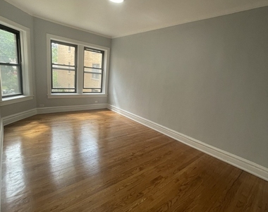 7327 N Honore Street - Photo Thumbnail 1