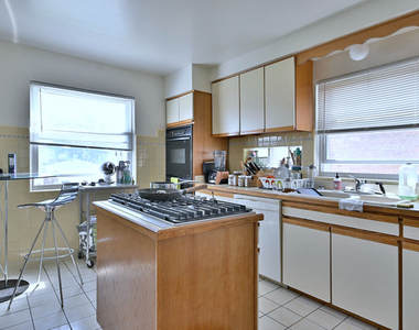 2013 N 73rd Avenue - Photo Thumbnail 4