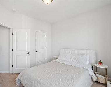 383 Skylar Way Se - Photo Thumbnail 24