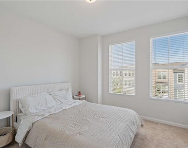 383 Skylar Way Se - Photo Thumbnail 23
