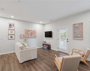 383 Skylar Way Se - Photo Thumbnail 12