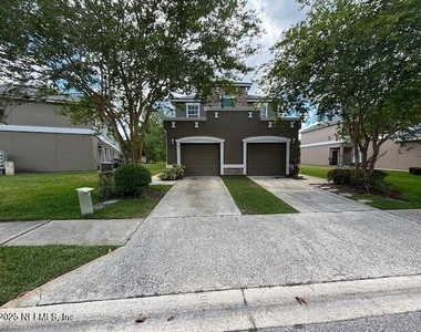 241 Leese Drive - Photo Thumbnail 9