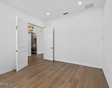 133 Cross Branch Drive - Photo Thumbnail 5