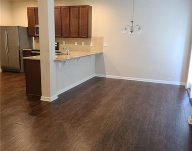 196 Highland Pointe Circle E - Photo Thumbnail 3