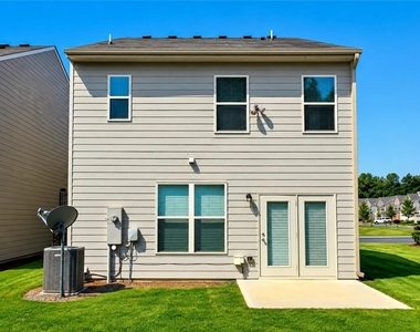 196 Highland Pointe Circle E - Photo Thumbnail 14