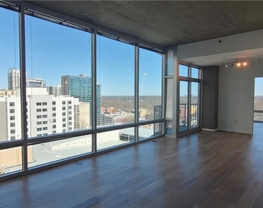 943 Peachtree Street Ne - Photo Thumbnail 3