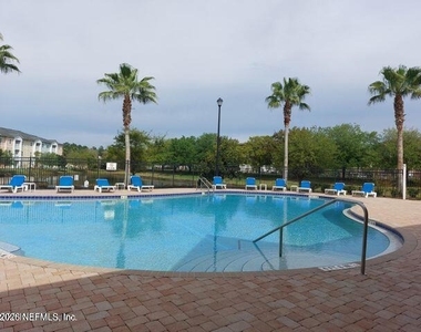 8201 Green Parrot Road - Photo Thumbnail 30