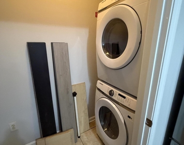 8201 Green Parrot Road - Photo Thumbnail 25
