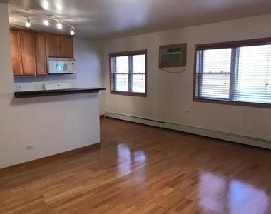 313 Elgin Avenue - Photo Thumbnail 5