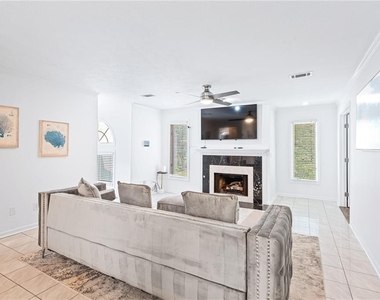 24 Saint Claire Lane Ne - Photo Thumbnail 3