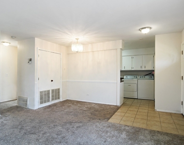1436 Quaker Lane - Photo Thumbnail 6