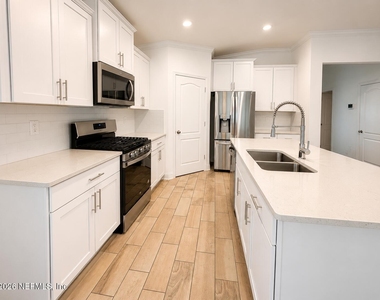 248 Zancara Street - Photo Thumbnail 20