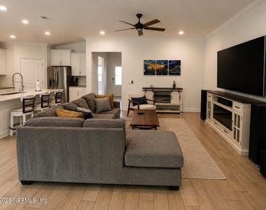 248 Zancara Street - Photo Thumbnail 14