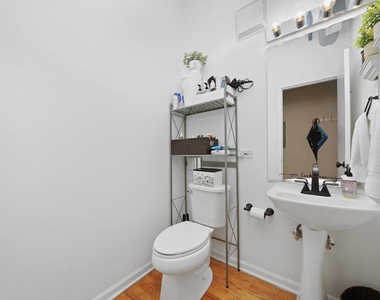 1834 Ridge Avenue - Photo Thumbnail 3