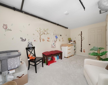 1834 Ridge Avenue - Photo Thumbnail 17
