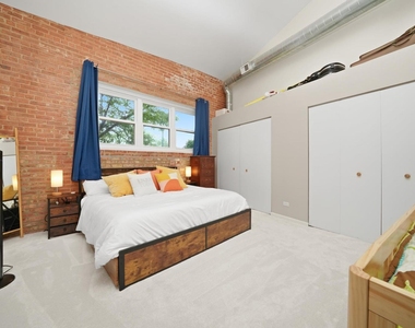 1834 Ridge Avenue - Photo Thumbnail 14