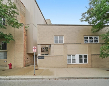 1834 Ridge Avenue - Photo Thumbnail 31