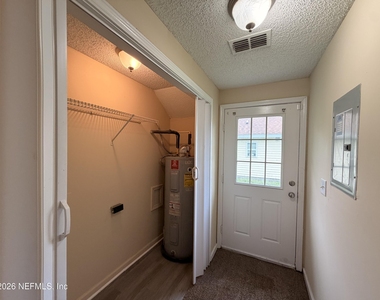 747 Broxton Street - Photo Thumbnail 6
