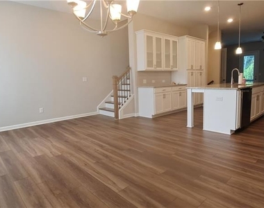 3249 Herald Drive - Photo Thumbnail 2