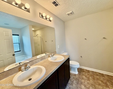11970 Alexandra Drive - Photo Thumbnail 5