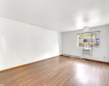 1156 Osterman Avenue - Photo Thumbnail 7