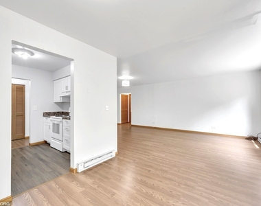 1156 Osterman Avenue - Photo Thumbnail 2