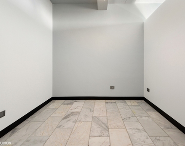 1345 S Wabash Avenue - Photo Thumbnail 8