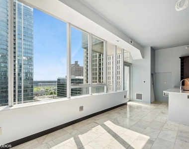 1345 S Wabash Avenue - Photo Thumbnail 5