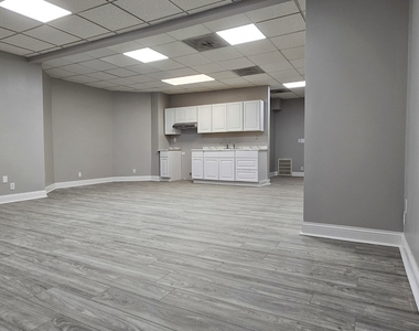 3607 W 26th Street - Photo Thumbnail 3