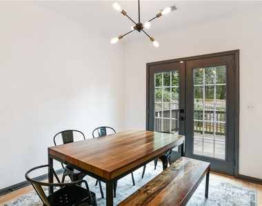931 Fern Avenue Se - Photo Thumbnail 10