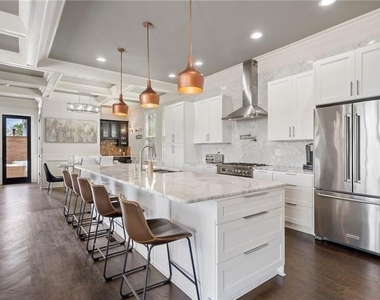 631 Boulevard Ne - Photo Thumbnail 15