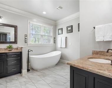 631 Boulevard Ne - Photo Thumbnail 28