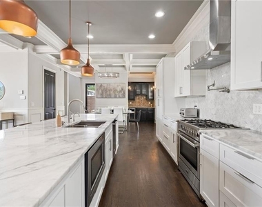 631 Boulevard Ne - Photo Thumbnail 16
