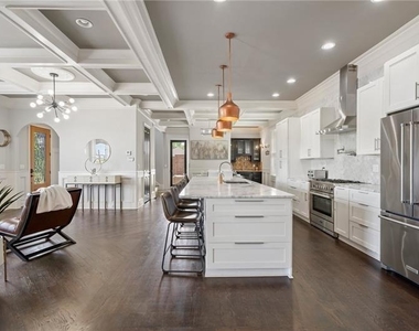 631 Boulevard Ne - Photo Thumbnail 14