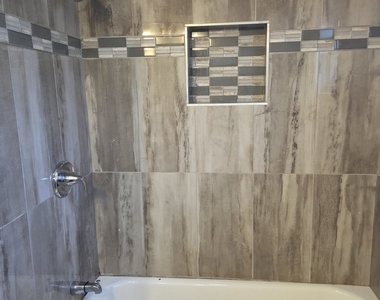 16007 Vine Avenue - Photo Thumbnail 8