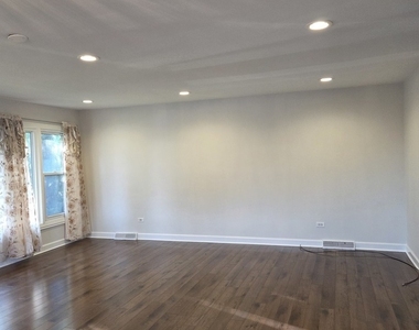 16007 Vine Avenue - Photo Thumbnail 2