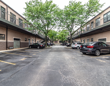 400 N Racine Avenue - Photo Thumbnail 13