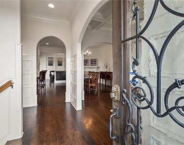 629 Boulevard Ne - Photo Thumbnail 8