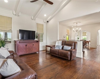 629 Boulevard Ne - Photo Thumbnail 26
