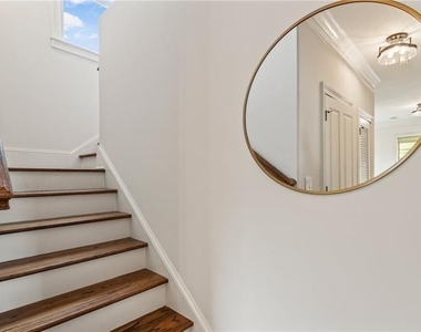 629 Boulevard Ne - Photo Thumbnail 57