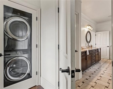 629 Boulevard Ne - Photo Thumbnail 45