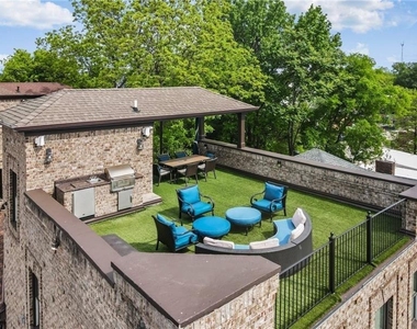 629 Boulevard Ne - Photo Thumbnail 59