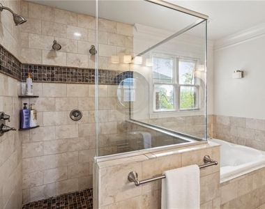 629 Boulevard Ne - Photo Thumbnail 36