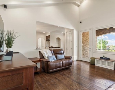 629 Boulevard Ne - Photo Thumbnail 28