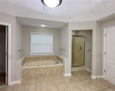 2016 Jameson Circle - Photo Thumbnail 11
