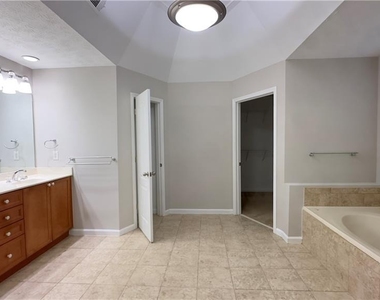 2016 Jameson Circle - Photo Thumbnail 10